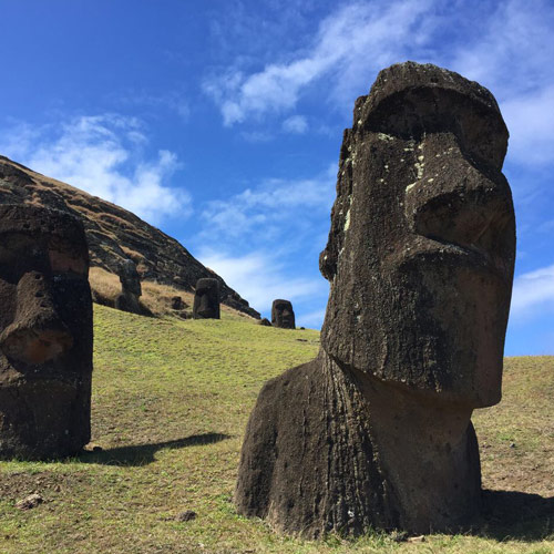 STOP-CHILE-STEPHANIE-FAMILY-TRIP-BE-INSPIRED-TRIP-IDEAS-EASTER-ISLAND